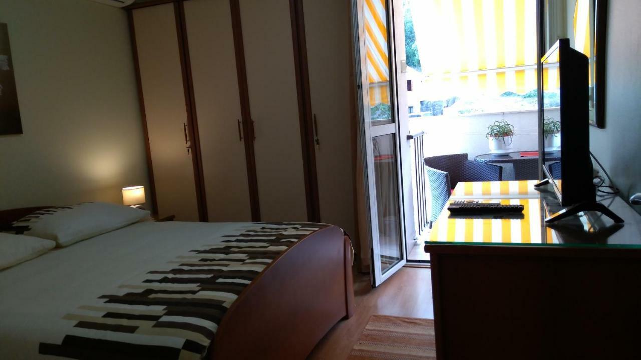 Apartment Tatjana Βις Εξωτερικό φωτογραφία